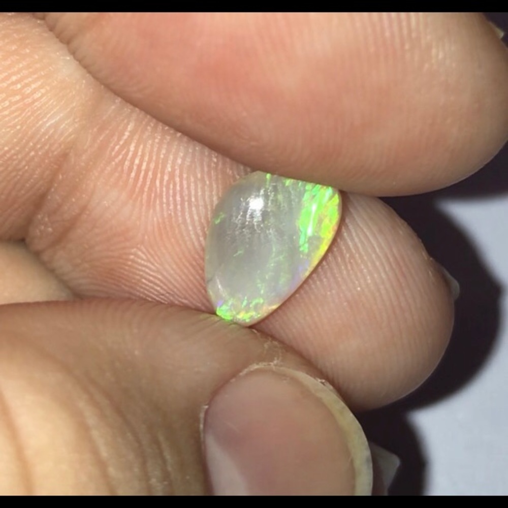 LIGHTNING RIDGE BLACK OPAL CABOCHON